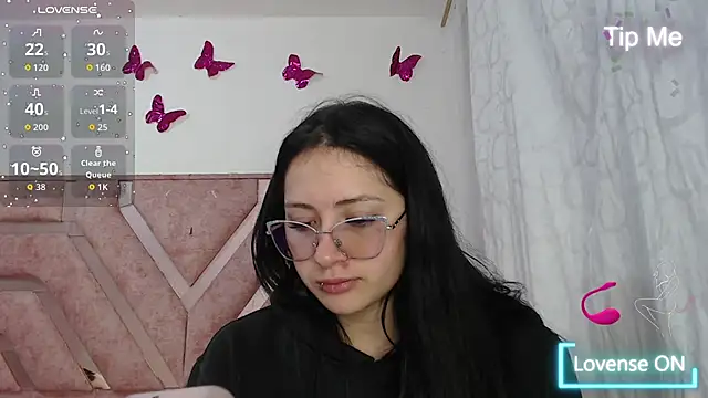 Snapshot of Angel-Hott_ chatting on 06.25.26 Angel-Hott online show from 06.25.26