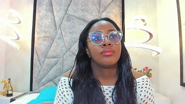 ZoeBrowns online show from 07.08.26