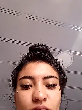 Snapshot of Perla-stone1 chatting on 06.14.26 Perla-stone1 online show from 06.14.26