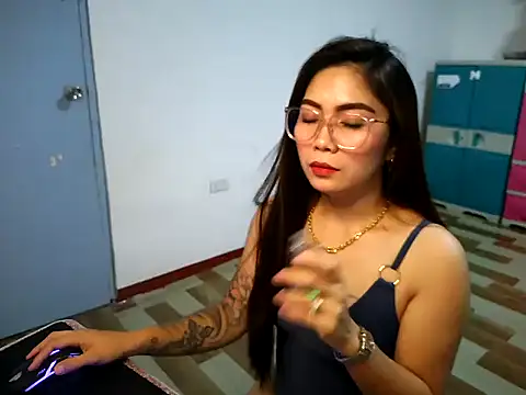 Snapshot of Sexynica chatting on 06.17.26 Sexynica online show from 06.17.26