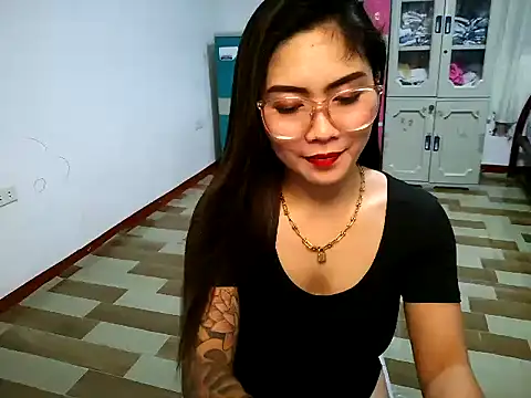 Snapshot of Sexynica chatting on 06.30.26 Sexynica online show from 06.30.26