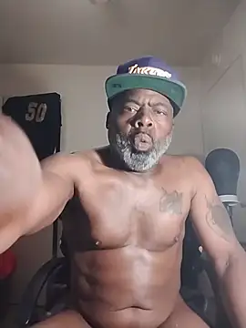 Snapshot of Tremainebigg chatting on 05.24.26 Tremainebigg online show from 05.24.26