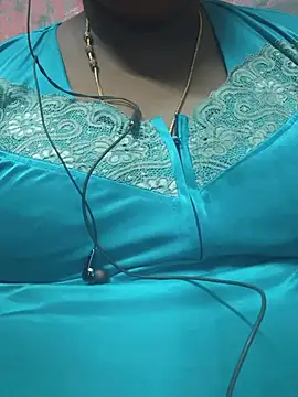 Snapshot of geetha431 chatting on 05.28.26 geetha431 online show from 05.28.26