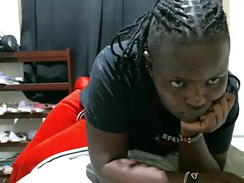 Snapshot of dark-ebonie chatting on 05.29.26 dark-ebonie online show from 05.29.26