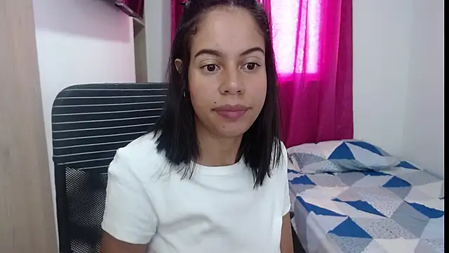 Valeria Santos  online show from 06.24.26