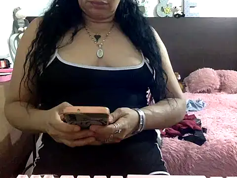 Snapshot of mommy-flabia chatting on 07.01.26 mommy-flabia online show from 07.01.26
