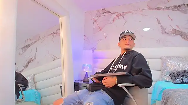Yoel Boyxx online show from 05.22.26