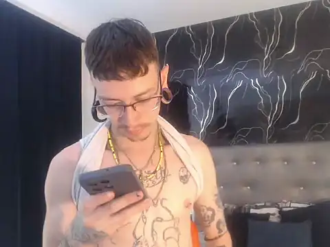Snapshot of Ryan_Owenss chatting on 07.01.26 Ryan Owenss online show from 07.01.26