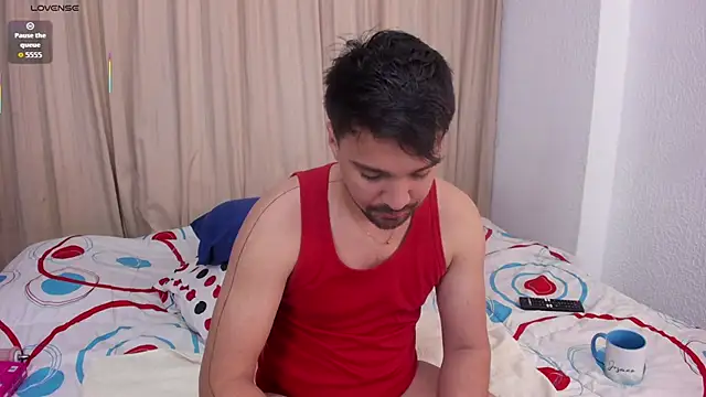 Snapshot of max_ed chatting on 06.01.26 max ed online show from 06.01.26