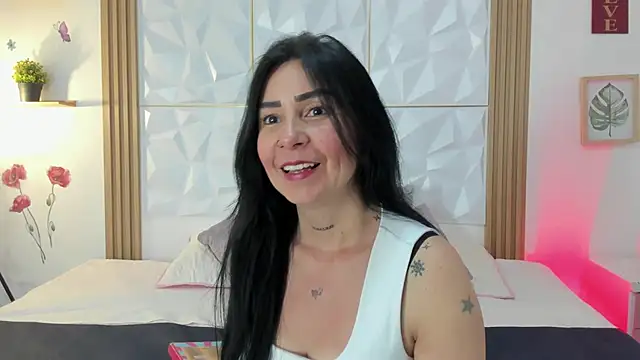 Snapshot of Anniee_333 chatting on 06.22.26 Anniee 333 online show from 06.22.26