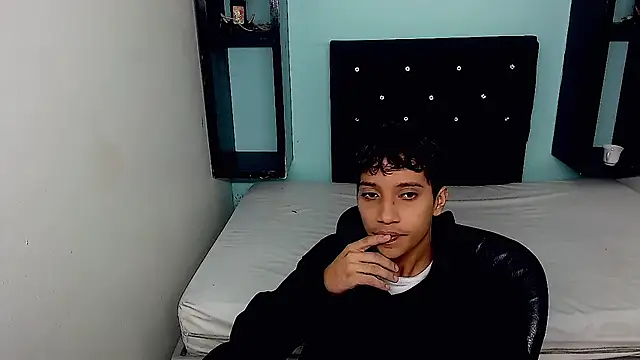 Snapshot of jl_brayan12 chatting on 06.17.26 jl brayan12 online show from 06.17.26