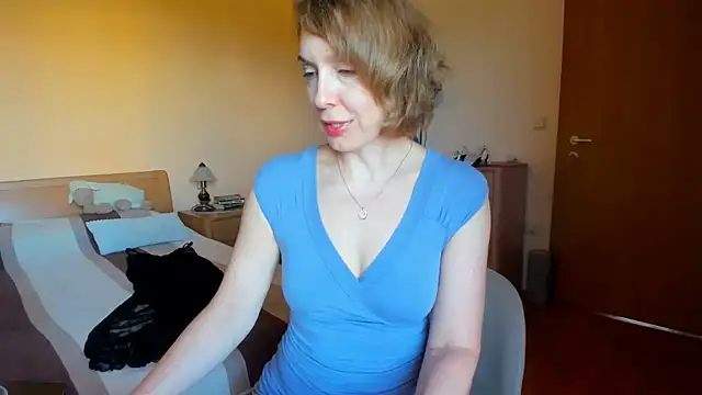 Snapshot of SummerLiza chatting on 06.16.26 SummerLiza online show from 06.16.26