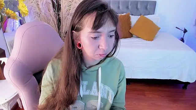 Scarlett  Cooper  1 online show from 06.02.26