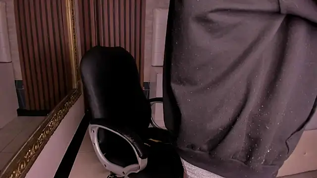 Snapshot of AngeloBocellii chatting on 07.02.26 AngeloBocellii online show from 07.02.26