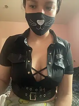 JulliaReiv online show from 05.24.26