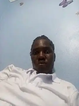 Snapshot of prettyqueency chatting on 05.24.26 prettyqueency online show from 05.24.26