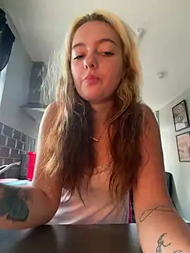 naughtygirl6989 online show from 07.11.26