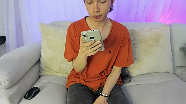 Snapshot of Erick_blueBoy chatting on 05.26.26 Erick blueBoy online show from 05.26.26
