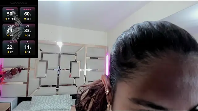 Snapshot of alma_alvares chatting on 06.23.26 alma alvares online show from 06.23.26