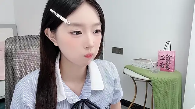 Snapshot of Yoyo33355 chatting on 06.18.26 Yoyo33355 online show from 06.18.26