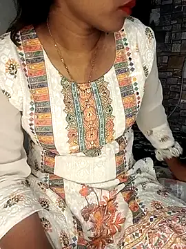 Snapshot of hi-swati chatting on 06.19.26 hi-swati online show from 06.19.26