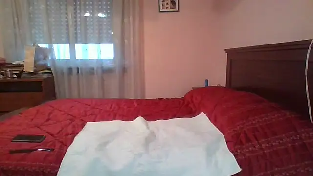 Snapshot of ItalianBigBoobs chatting on 12.19.24 ItalianBigBoobs online show from 12.19.24