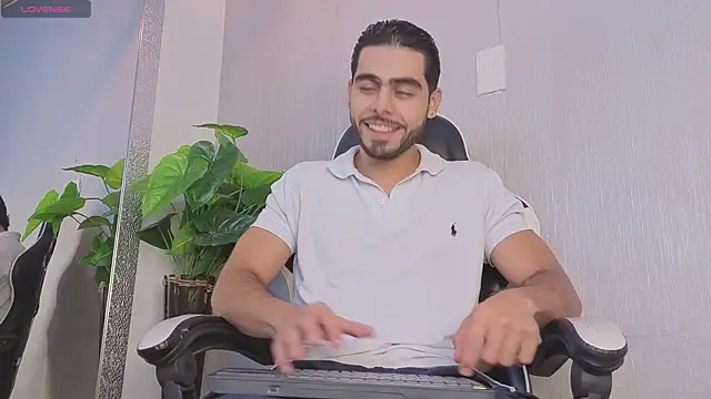 Snapshot of Jadiel_Stone chatting on 07.15.26 Jadiel Stone online show from 07.15.26