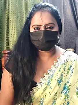 Snapshot of Meera_mia chatting on 06.04.26 Meera mia online show from 06.04.26