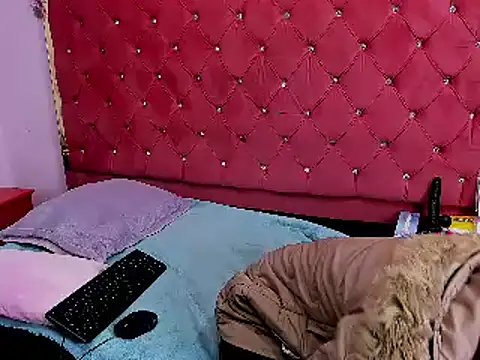 Bunny Foxx  online show from 05.27.26