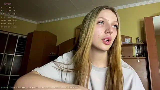 Snapshot of xXMelanieseXx chatting on 06.16.26 xXMelanieseXx online show from 06.16.26
