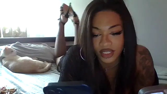 Snapshot of Loren4a chatting on 06.09.26 Loren4a online show from 06.09.26