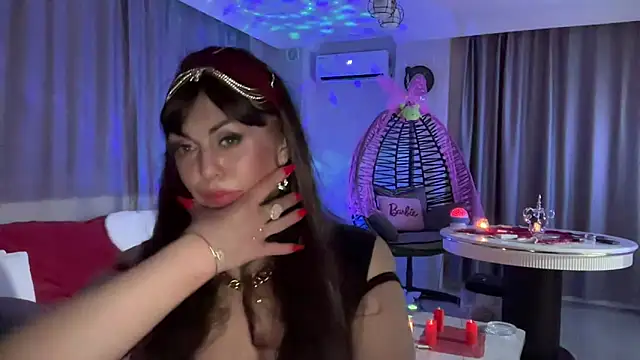 Snapshot of BellaSecret chatting on 05.27.26 BellaSecret online show from 05.27.26