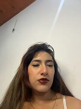 velariasoft  online show from 06.18.26