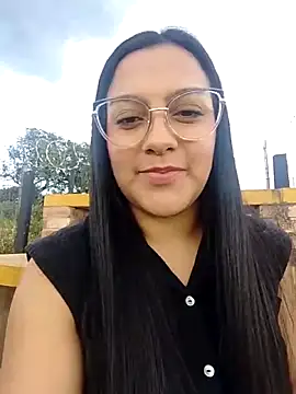 Sexy nayra outdoors  online show from 05.27.26