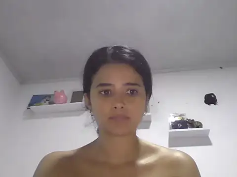Snapshot of micaelamoreno18 chatting on 05.29.26 micaelamoreno18 online show from 05.29.26