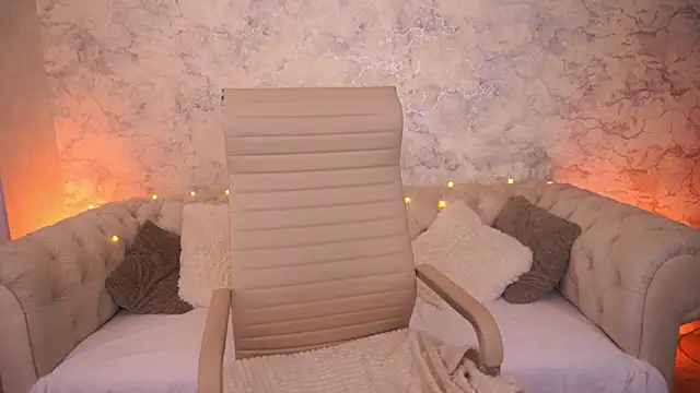 Snapshot of LilitMurrr chatting on 06.18.26 LilitMurrr online show from 06.18.26