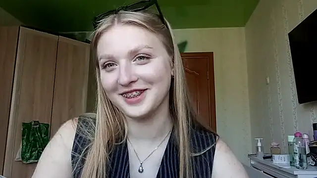 Snapshot of NorineGressett chatting on 06.11.26 NorineGressett online show from 06.11.26