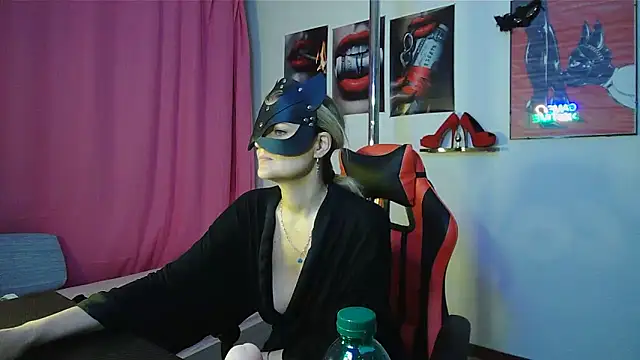 LolaSelvaggia online show from 06.09.26