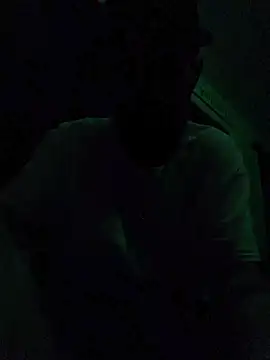 Snapshot of neonginger chatting on 06.20.26 neonginger online show from 06.20.26