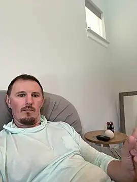 Snapshot of Hardpaul85 chatting on 06.01.26 Hardpaul85 online show from 06.01.26