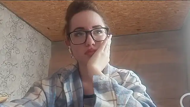 OliviaMoment online show from 06.06.26