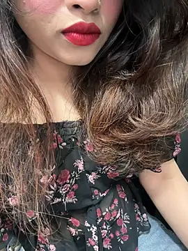 Snapshot of Yours_riya11 chatting on 06.24.26 Yours riya11 online show from 06.24.26