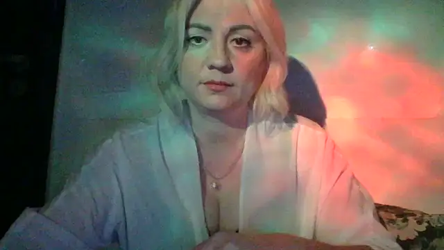 LunaaKiss online show from 06.08.26