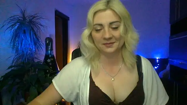 LunaaKiss online show from 06.18.26