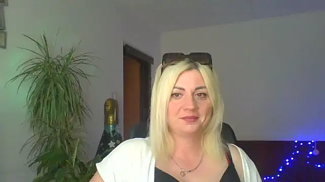 LunaaKiss online show from 07.28.26