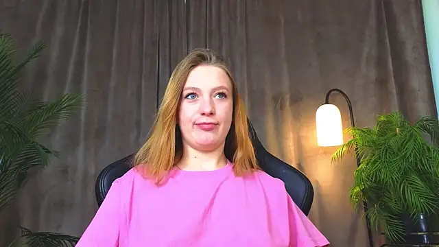 Snapshot of BeatriceLoven chatting on 06.29.26 BeatriceLoven online show from 06.29.26