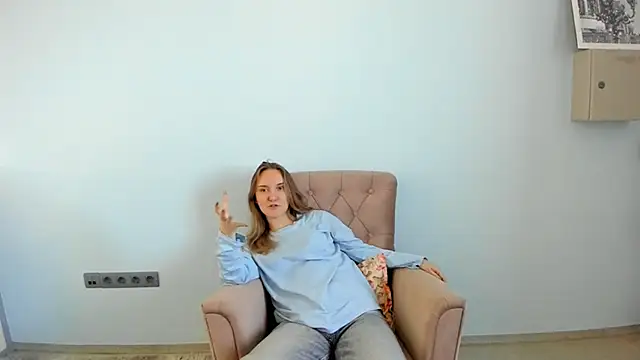 JenevaLitalien online show from 05.31.26