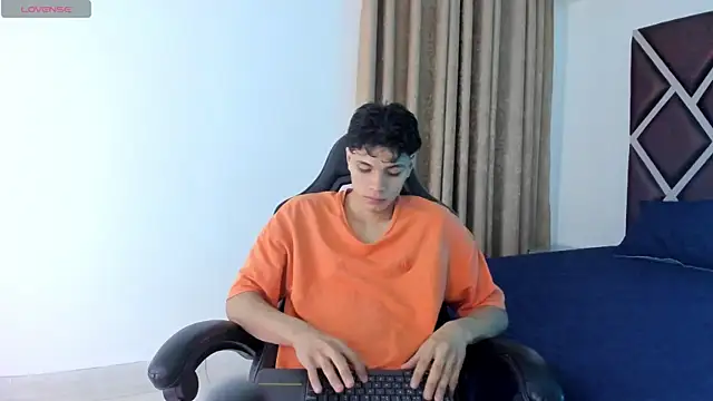 Ithan Hott online show from 07.04.26