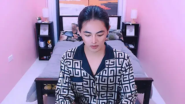 Snapshot of MiamoreAmara69 chatting on 06.21.26 MiamoreAmara69 online show from 06.21.26
