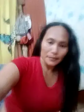 Snapshot of Queenslay chatting on 06.26.26 Queenslay online show from 06.26.26